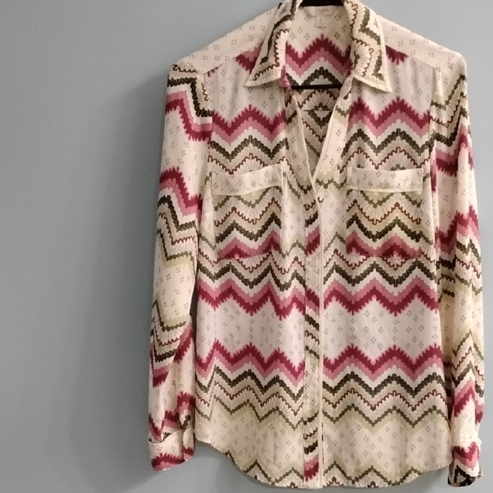 Beautiful Like New ❤️  Candie's Multicolor Chevron Blouse Size Medium - Picture 3 of 5